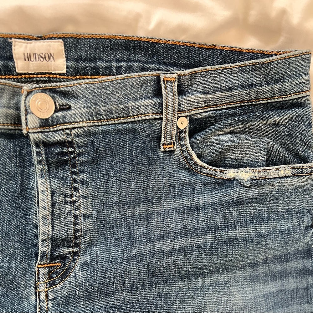 Hudson Light Blue button fly stretch Denim jeans women’s sz 32